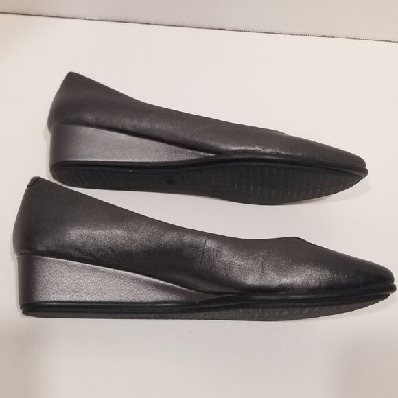 Ladies' e360 by Easy Spirit Wedge Dress Shoes, Size 7.5W, EUC - Picture 6 of 11